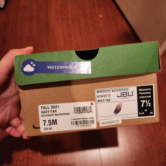 JBU Water-resistant Slip-on Shoes 7.5 - Picture 5 of 5